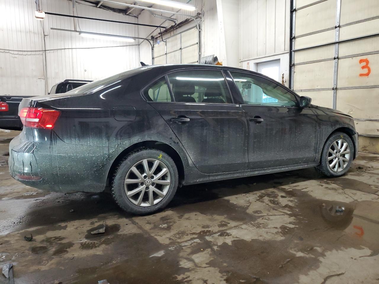 2015 Volkswagen Jetta - Image 3
