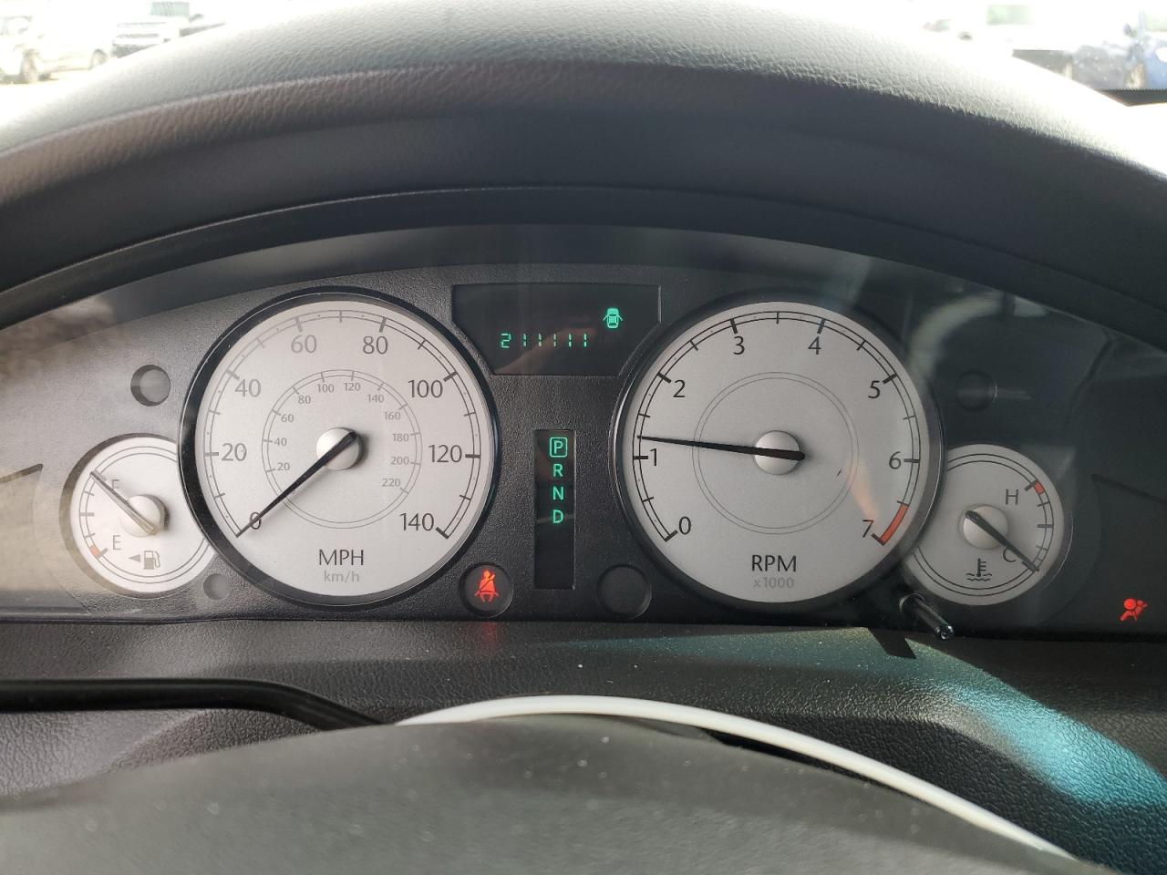 2007 Chrysler 300 - Image 9