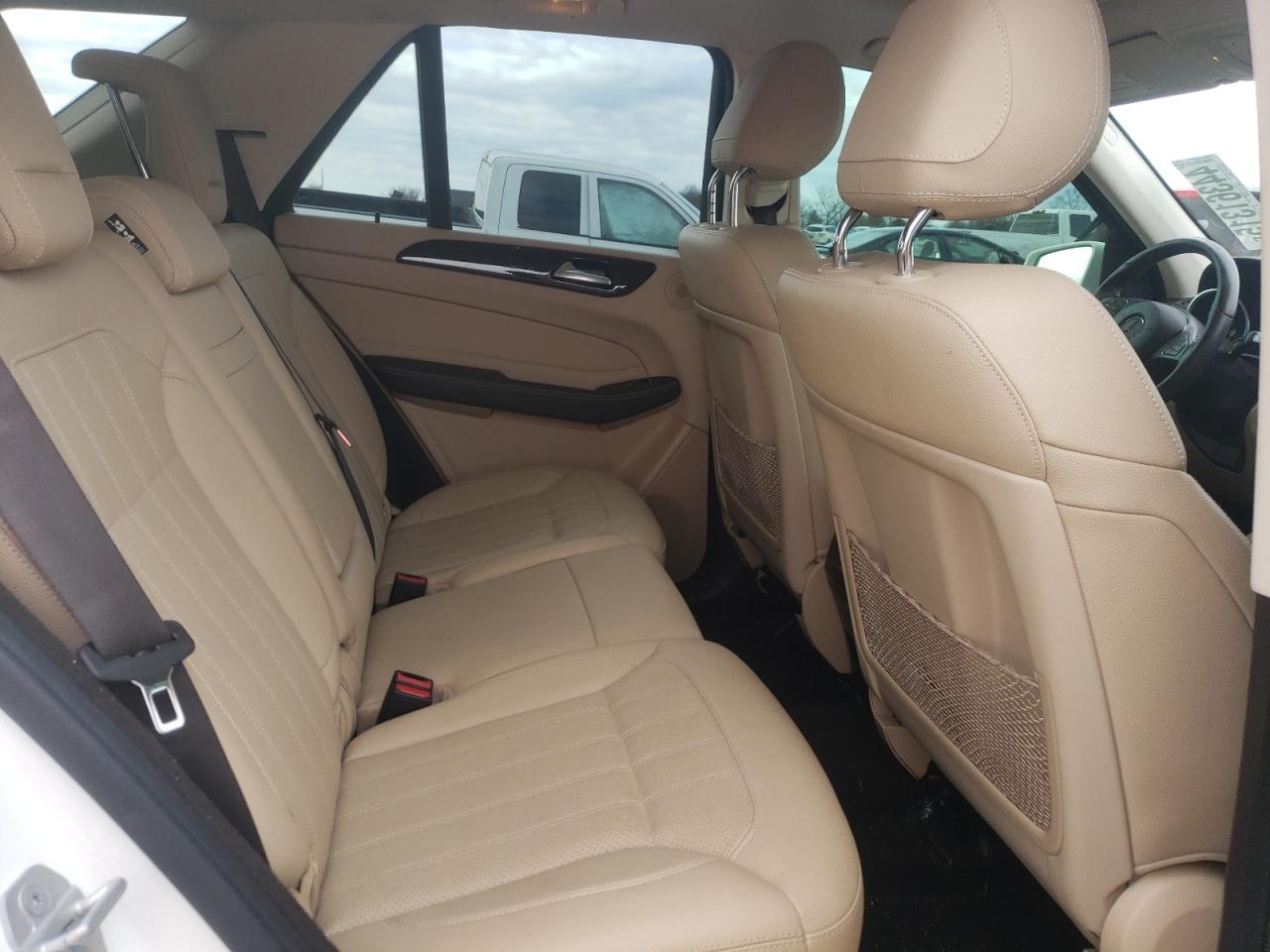 2016 Mercedes-Benz GLE - Image 12