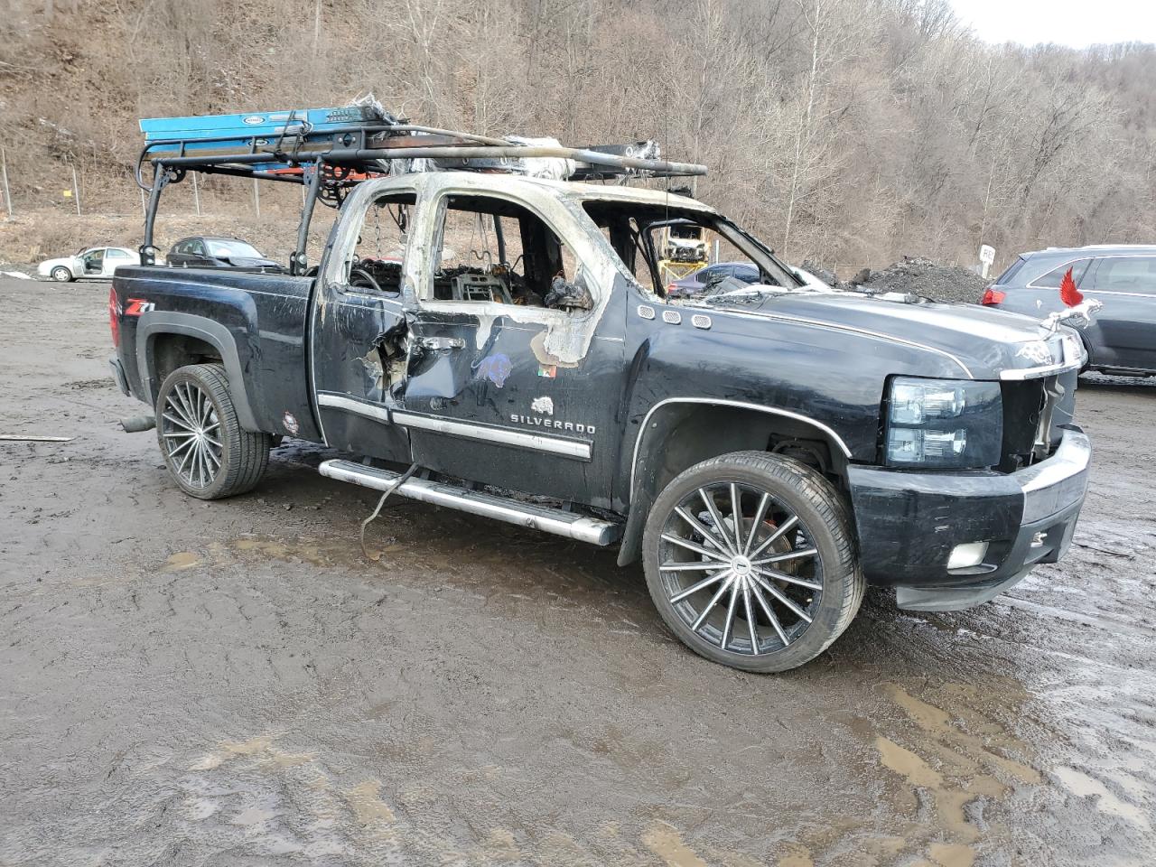 2011 Chevrolet Silverado - Image 4