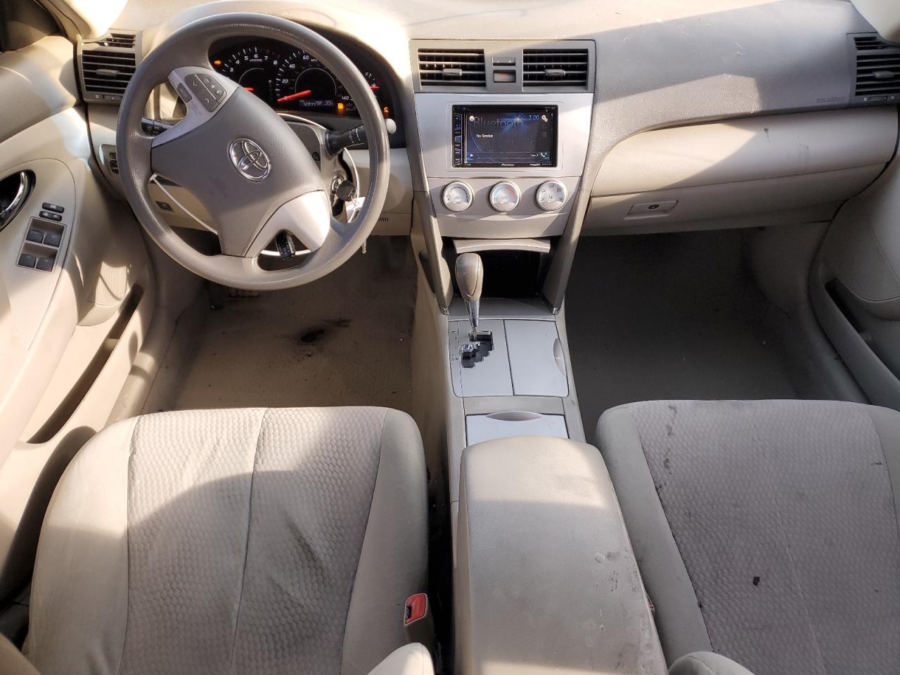 2010 Toyota Camry - Image 8