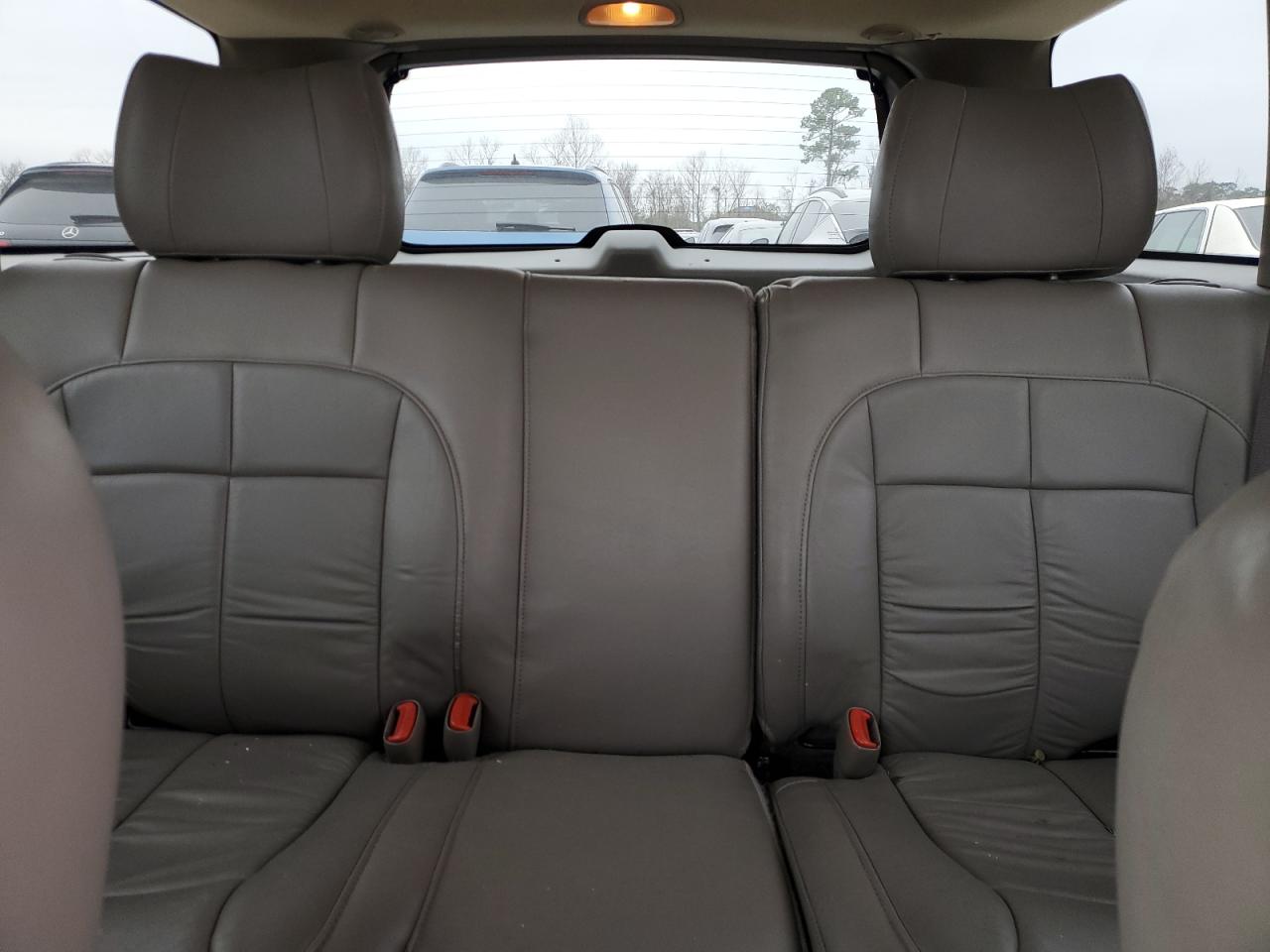 2004 Jeep Grand Cherokee - Image 10