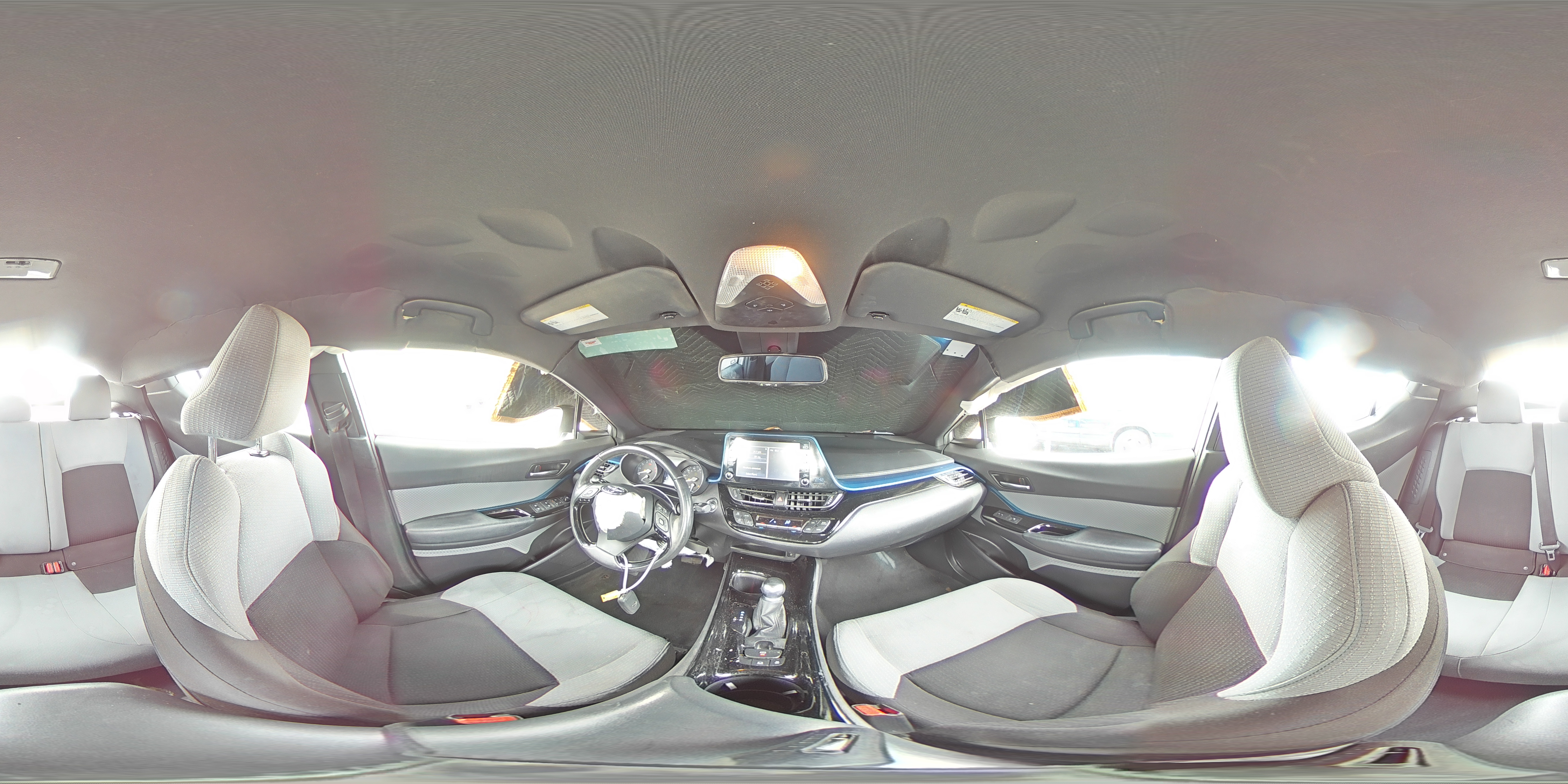 2019 Toyota C-HR - Image 13
