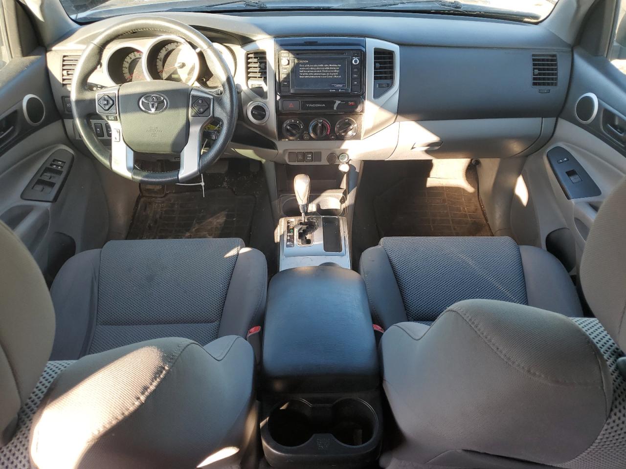 2015 Toyota Tacoma - Image 8