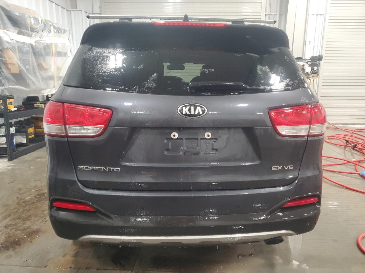 2017 Kia Sorento - Image 6