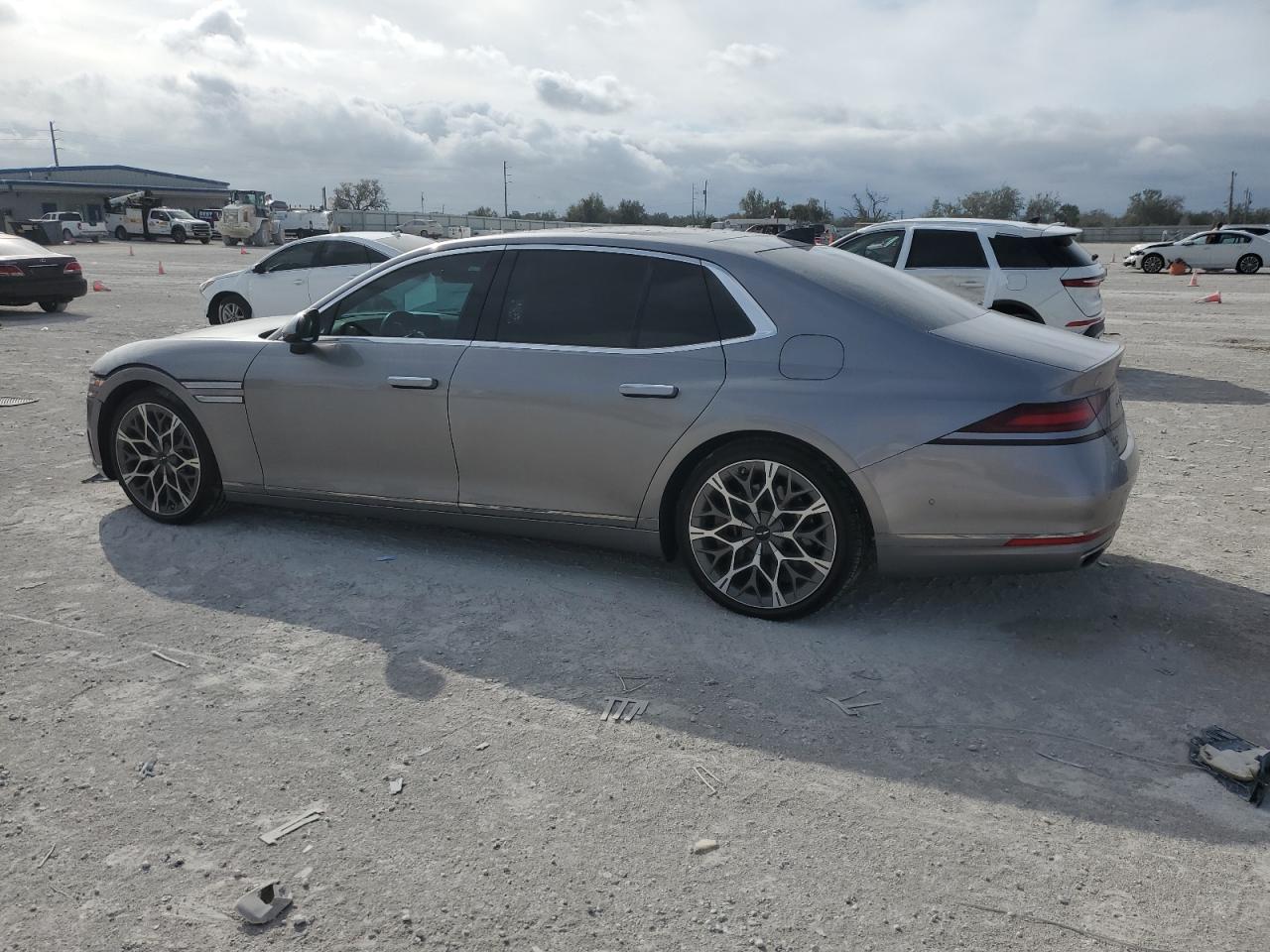 2024 Genesis G90 - Image 2
