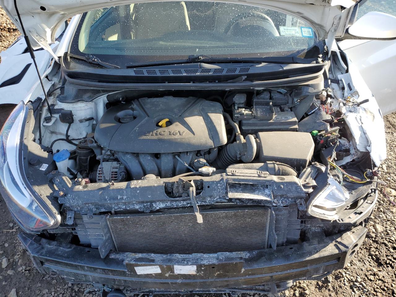 2015 Hyundai Elantra - Image 11