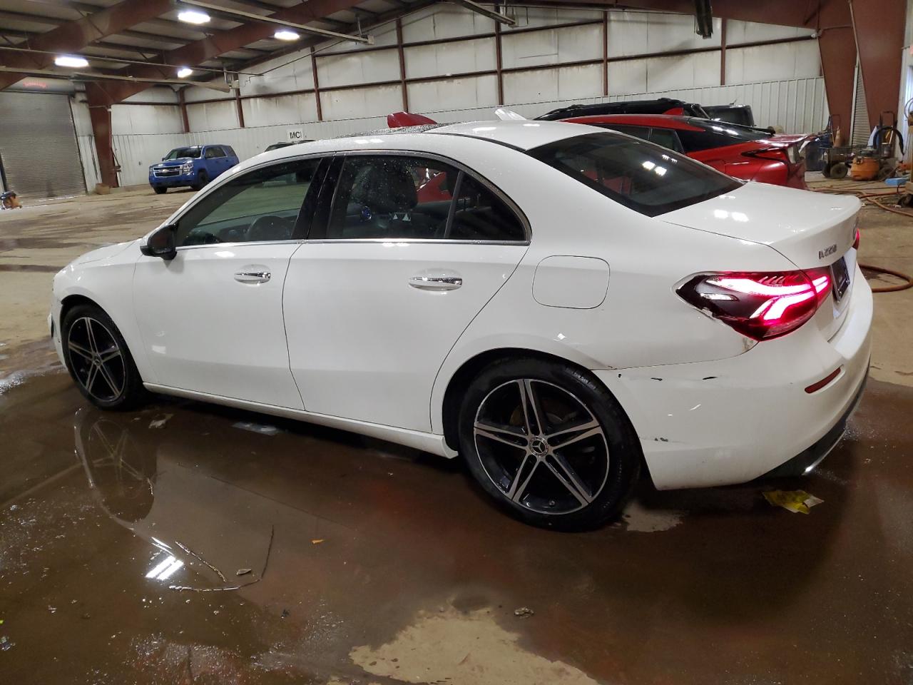 2022 Mercedes-Benz A-klasse - Image 2