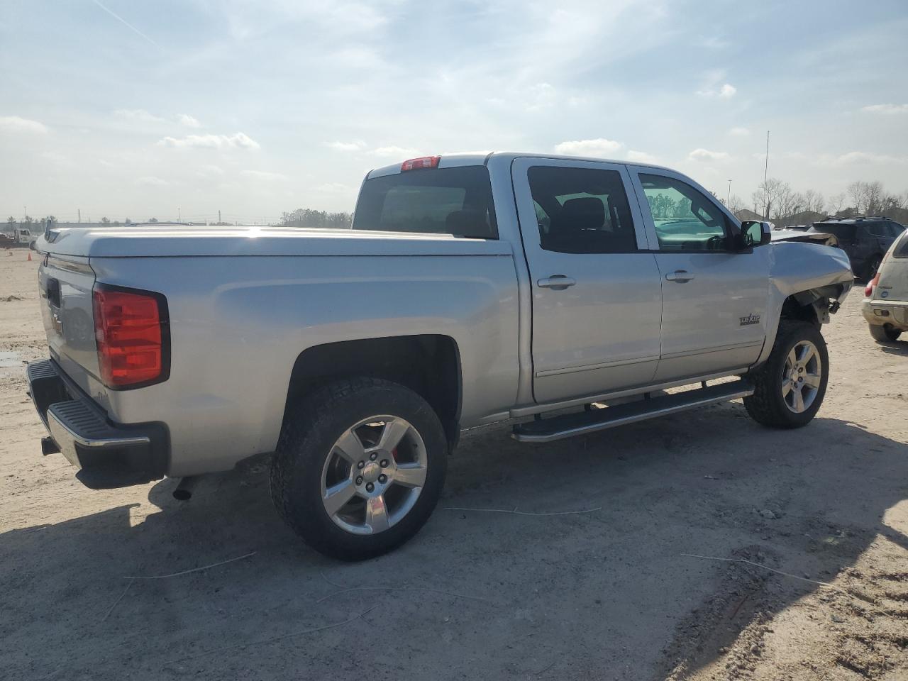 2015 Chevrolet Silverado - Image 3