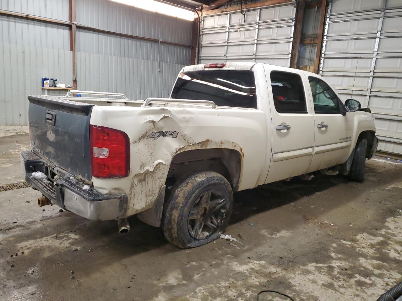 2013 Chevrolet Silverado - Image 3