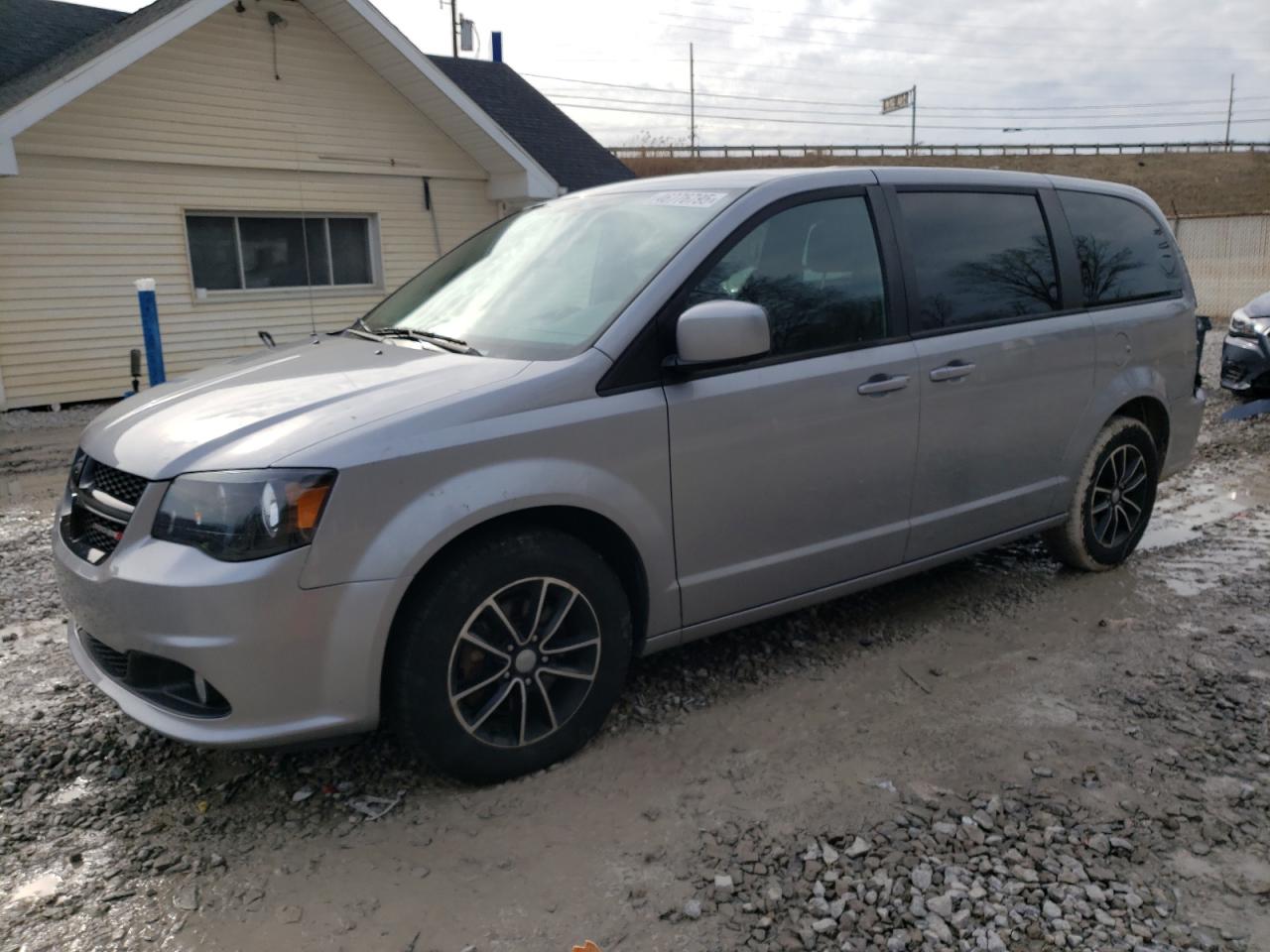 2018 Dodge Caravan - Image 1