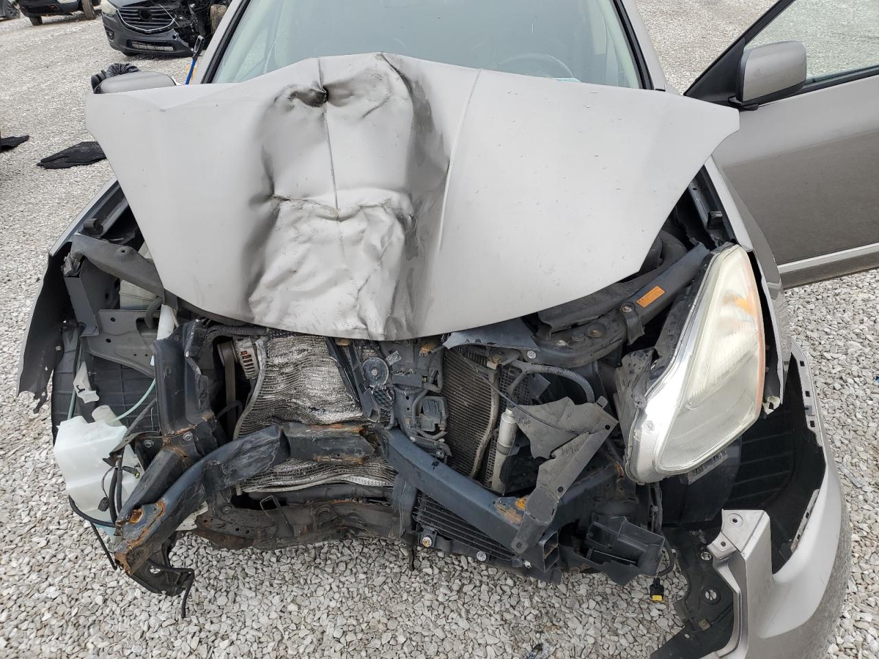 2011 Nissan Rogue - Image 12