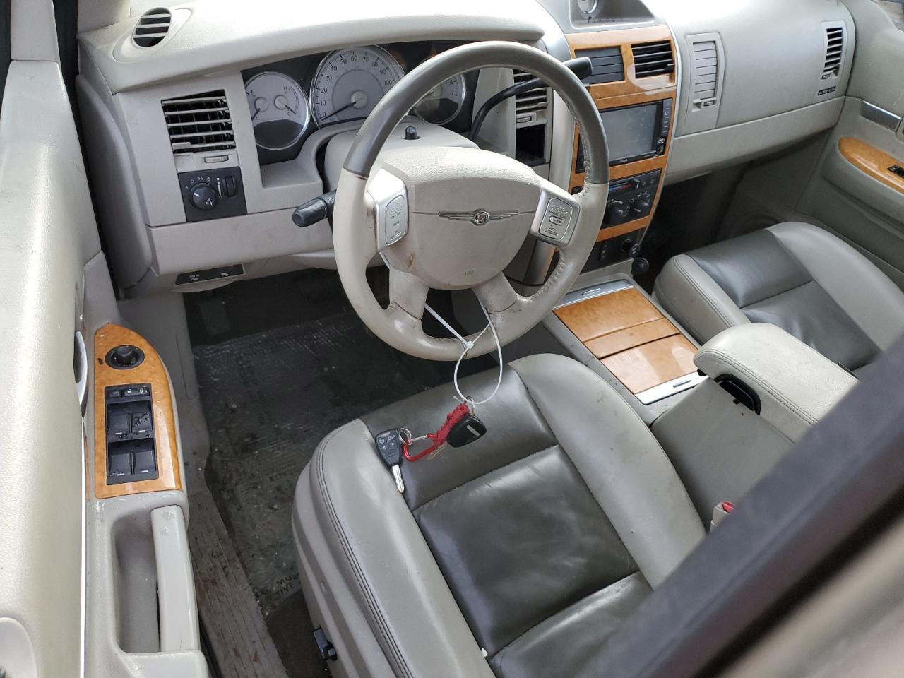 2008 Chrysler Aspen - Image 8