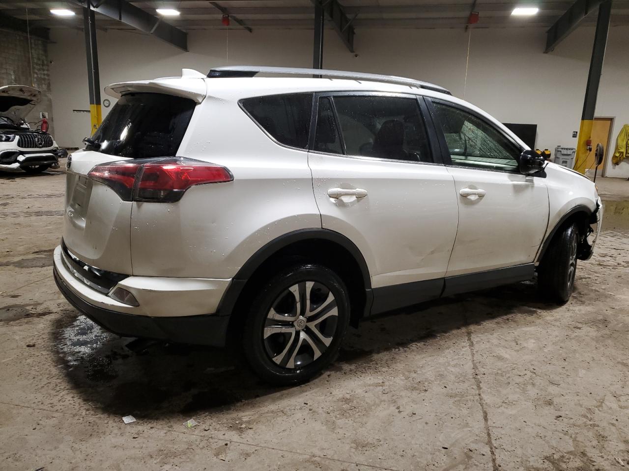 2017 Toyota RAV 4 - Image 3