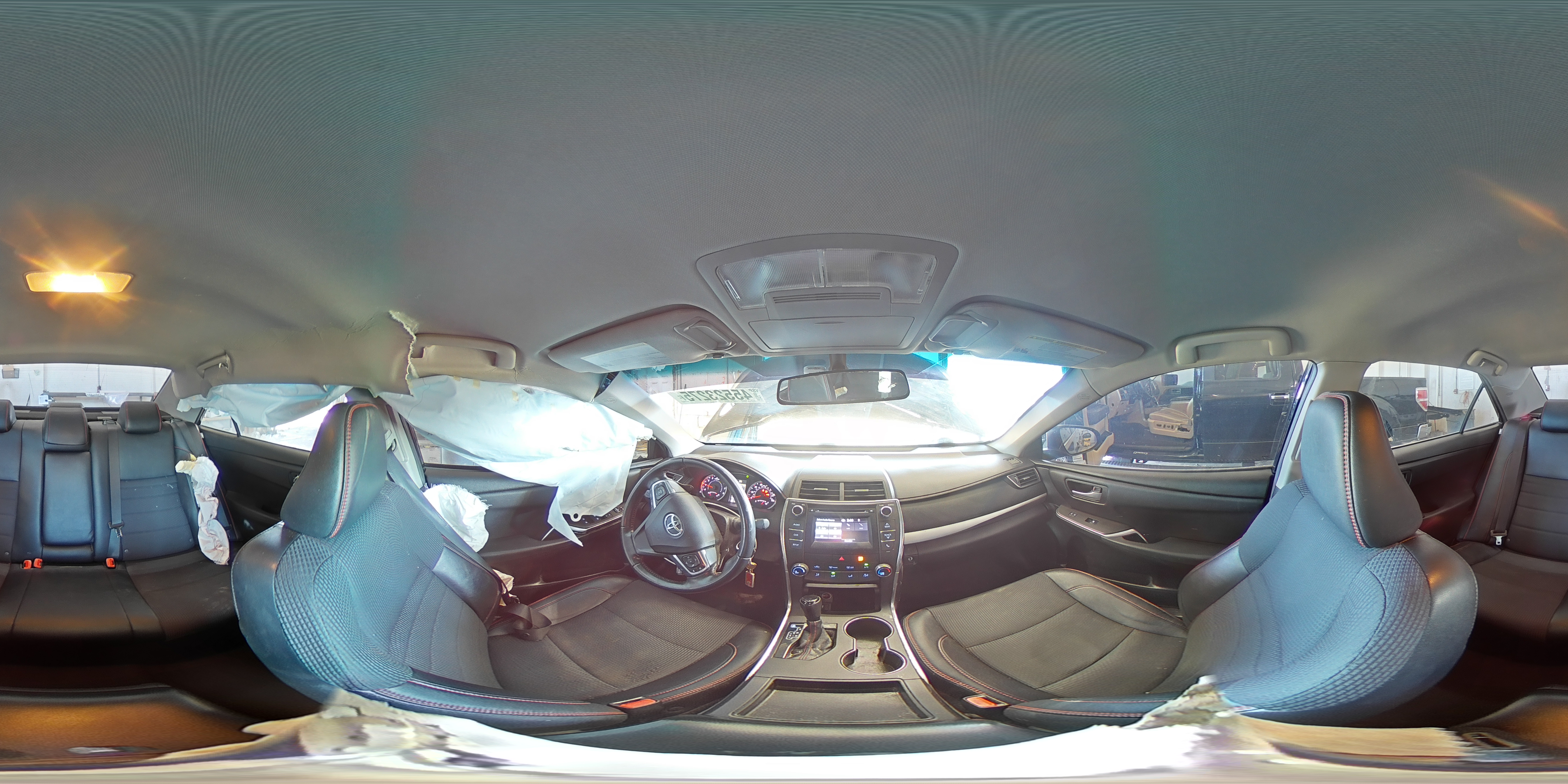 2016 Toyota Camry - Image 14