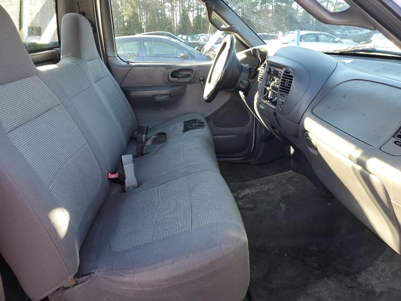 2001 Ford F-150 - Image 10