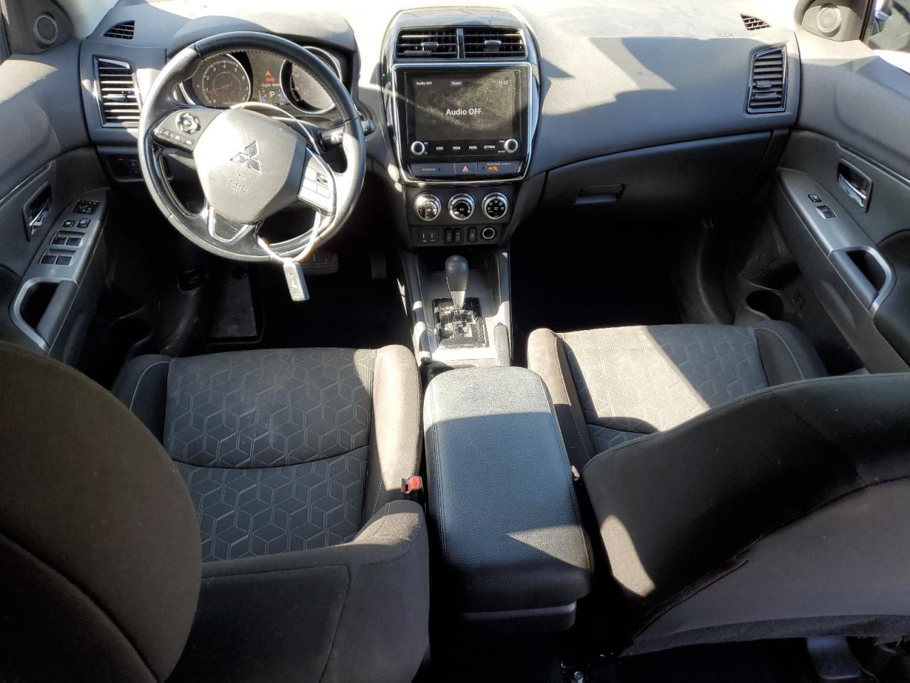 2021 Mitsubishi Outlander - Image 8
