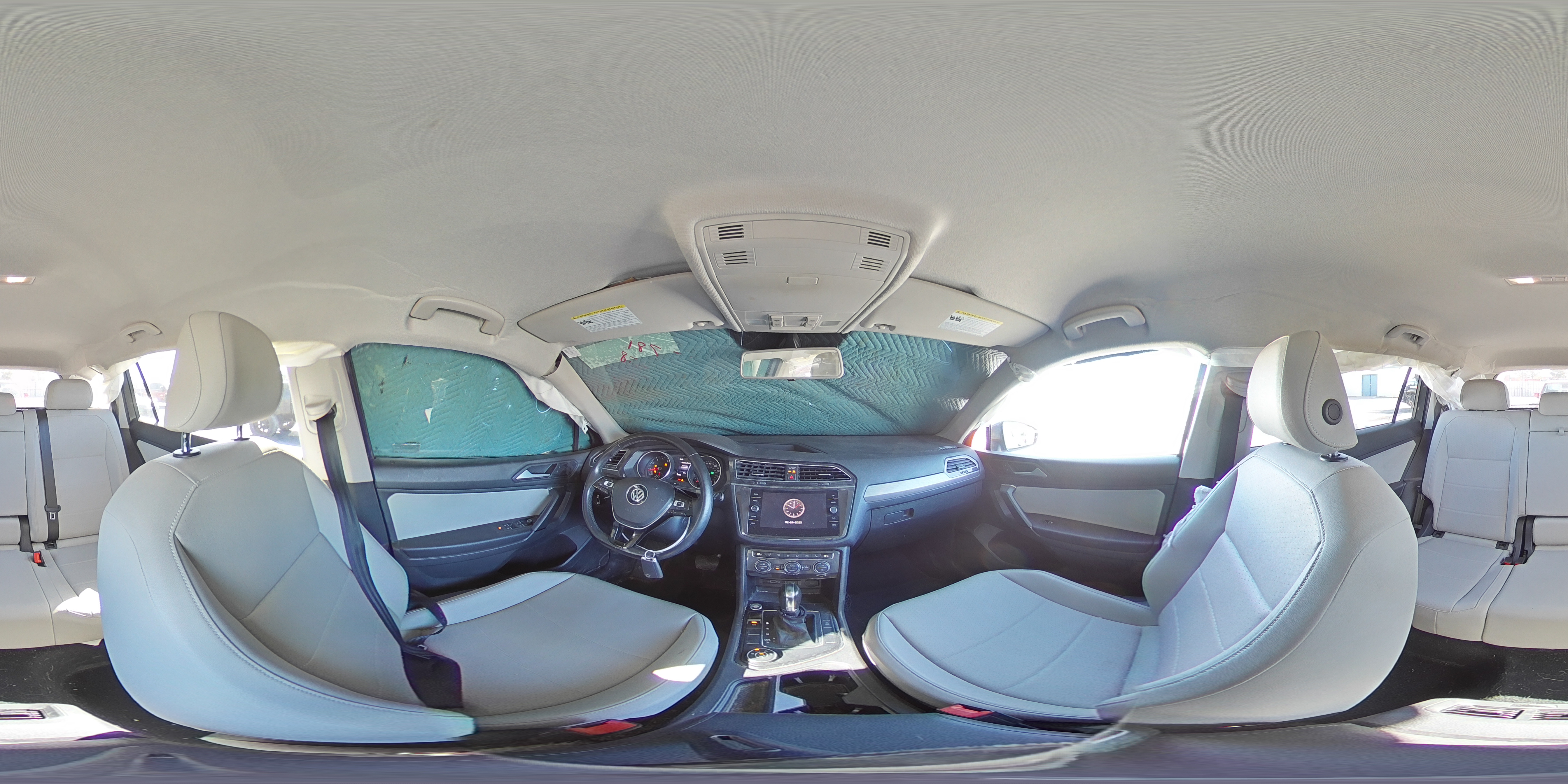 2019 Volkswagen Tiguan - Image 14