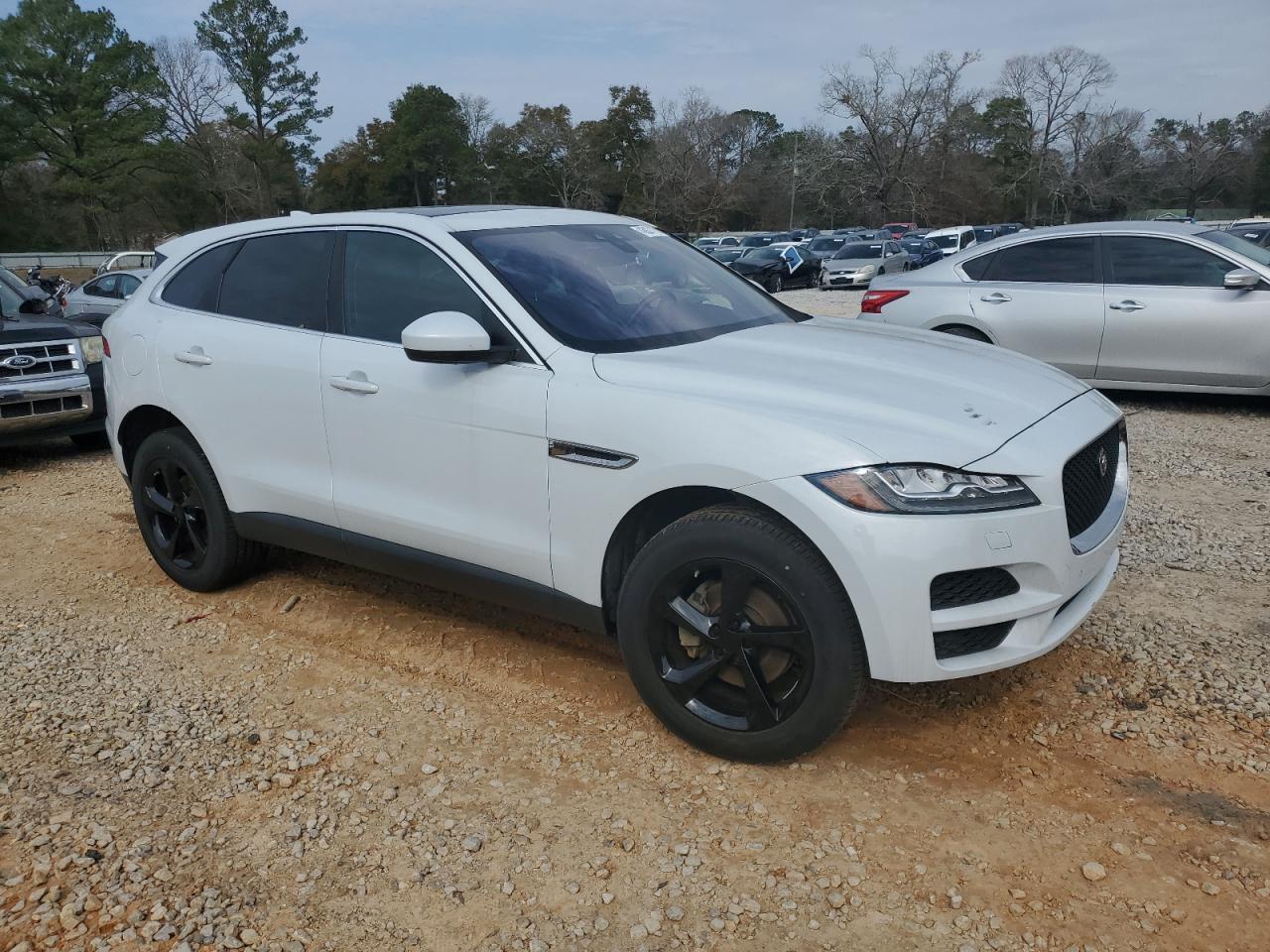 2017 Jaguar F-Pace - Image 4