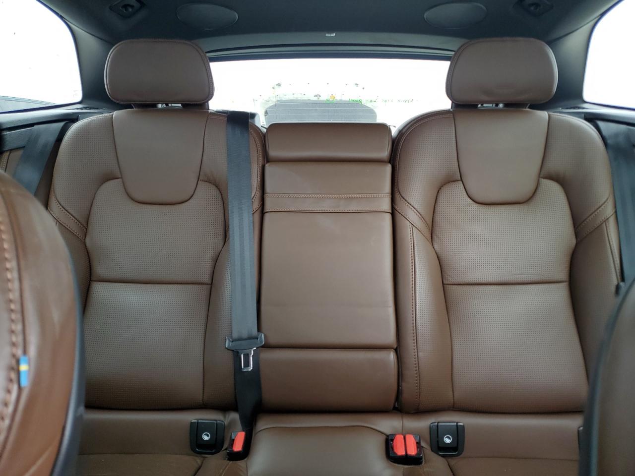 2021 Volvo XC60 - Image 10