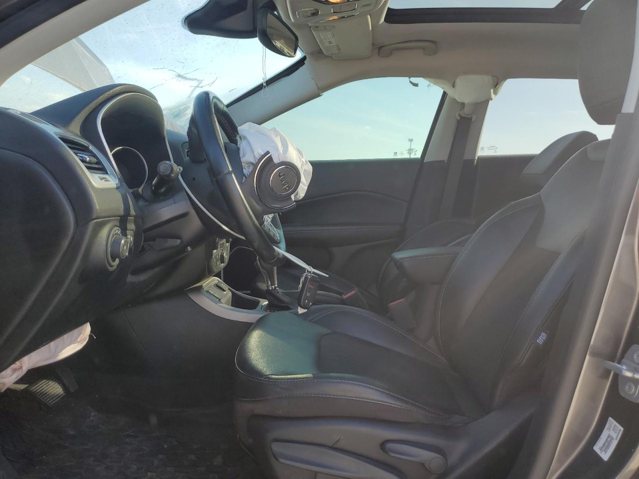 2020 Jeep Compass - Image 7