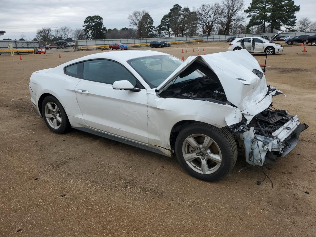 2019 Ford Mustang - Image 4
