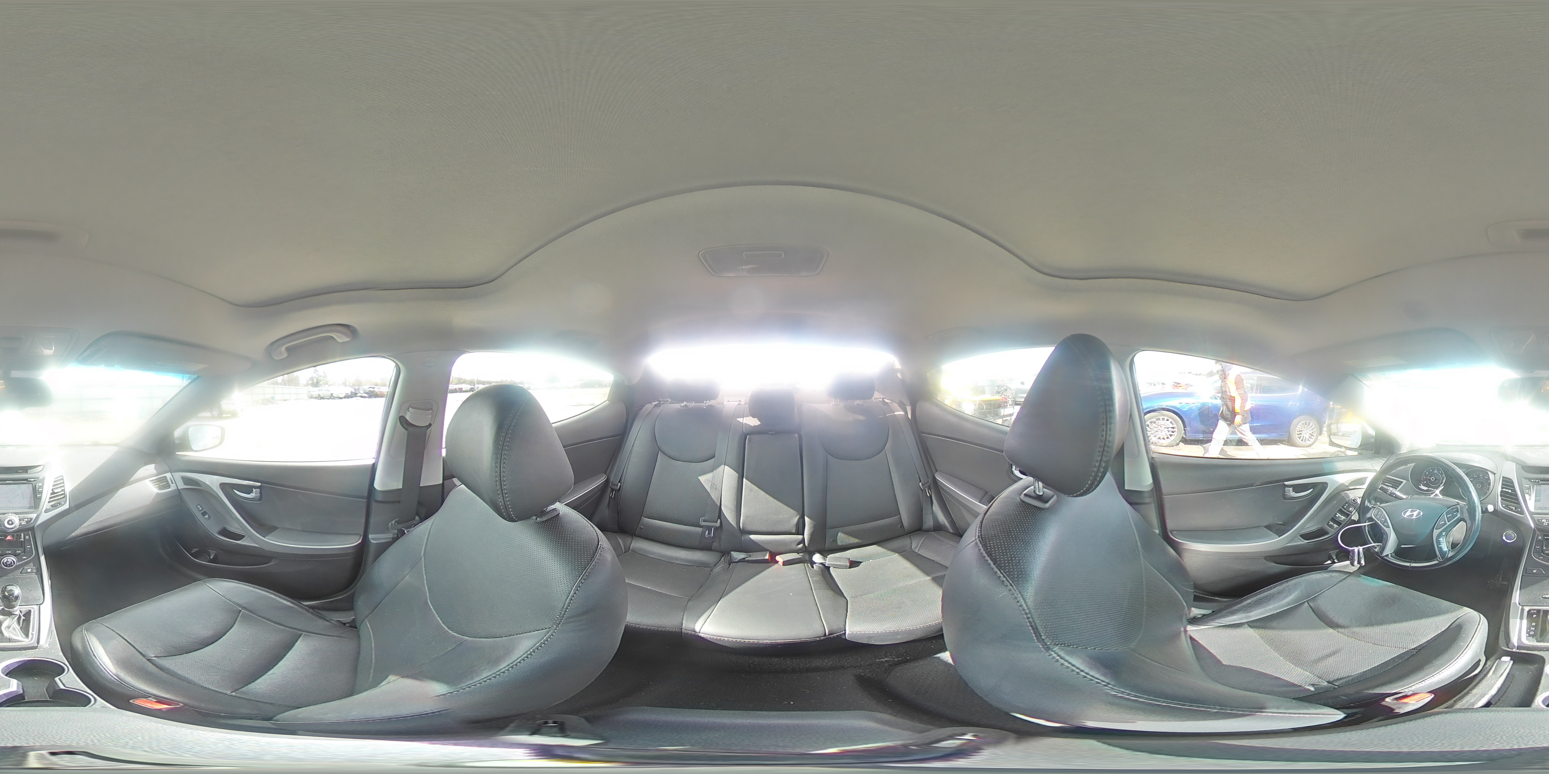 2015 Hyundai Elantra - Image 12