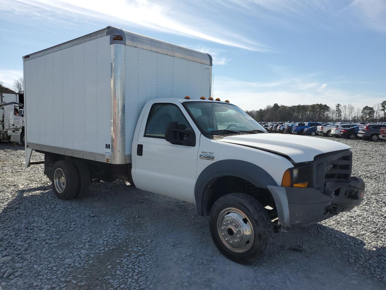 2006 Ford F450 - Image 4