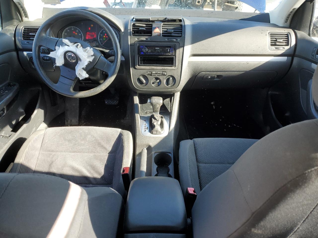 2008 Volkswagen Golf - Image 8