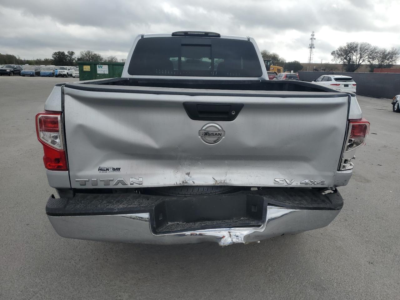 2017 Nissan Titan - Image 6