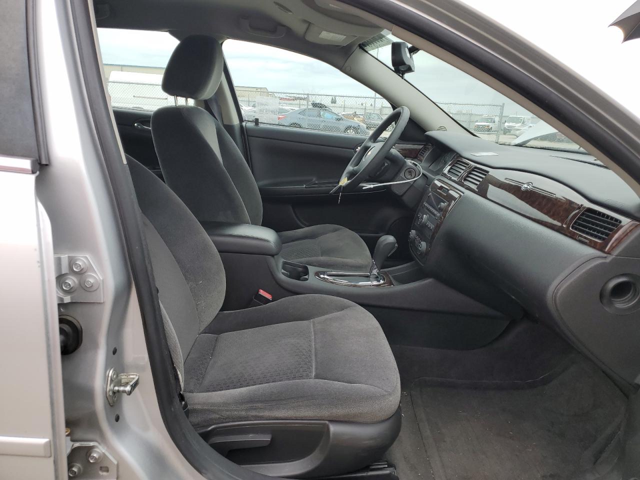 2016 Chevrolet Impala - Image 7