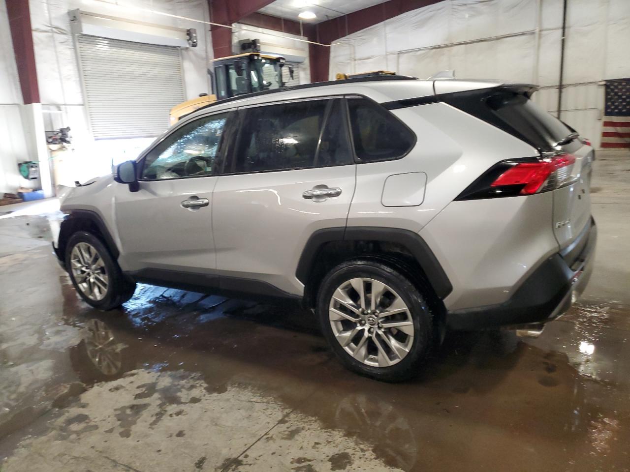 2019 Toyota RAV 4 - Image 2