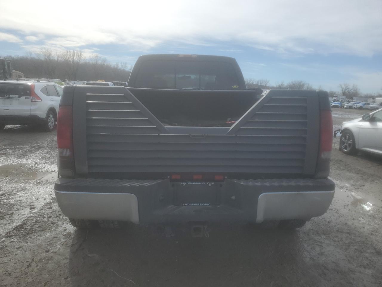 2004 Ford F350 - Image 6