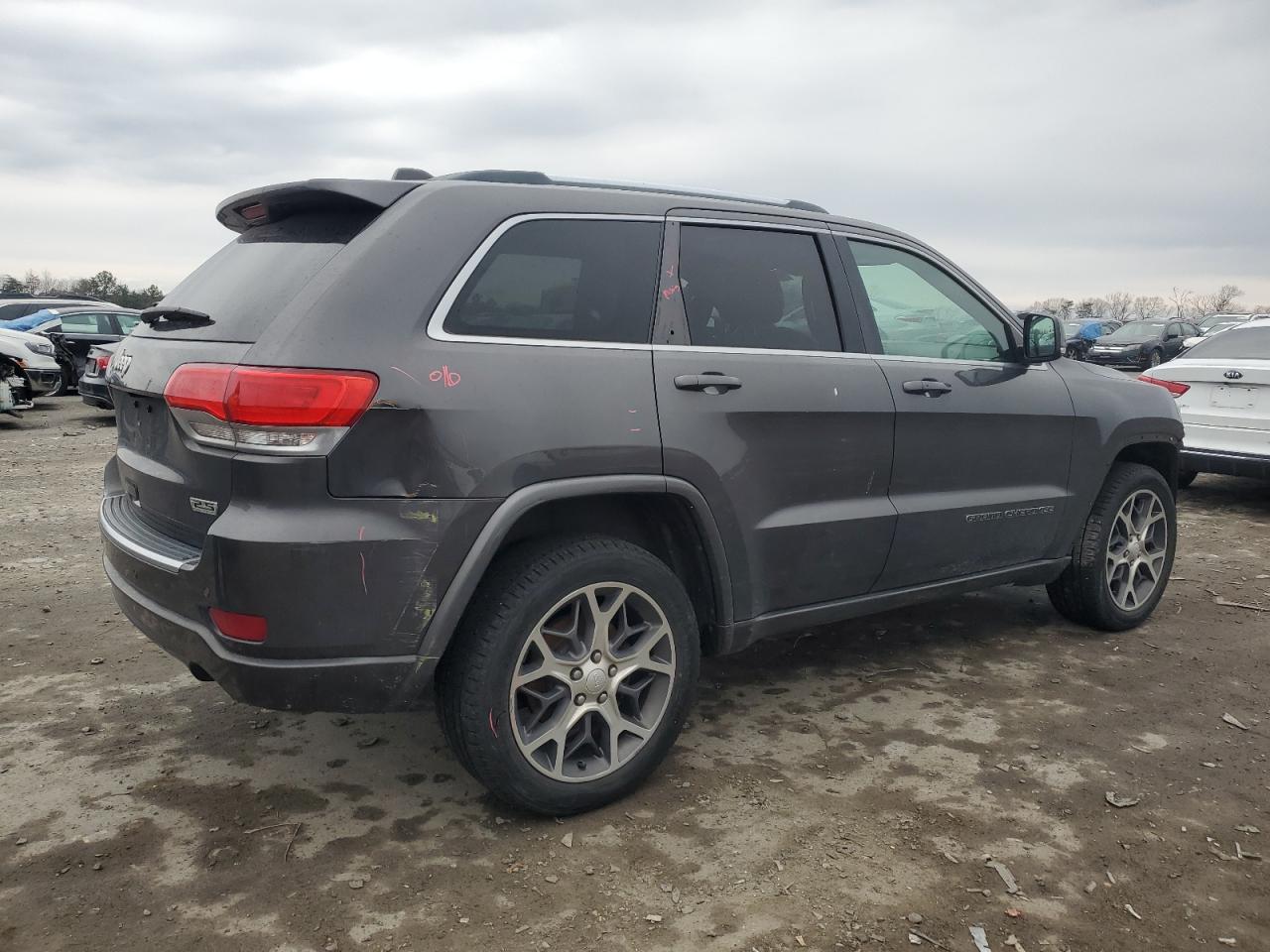 2018 Jeep Grand Cherokee - Image 3