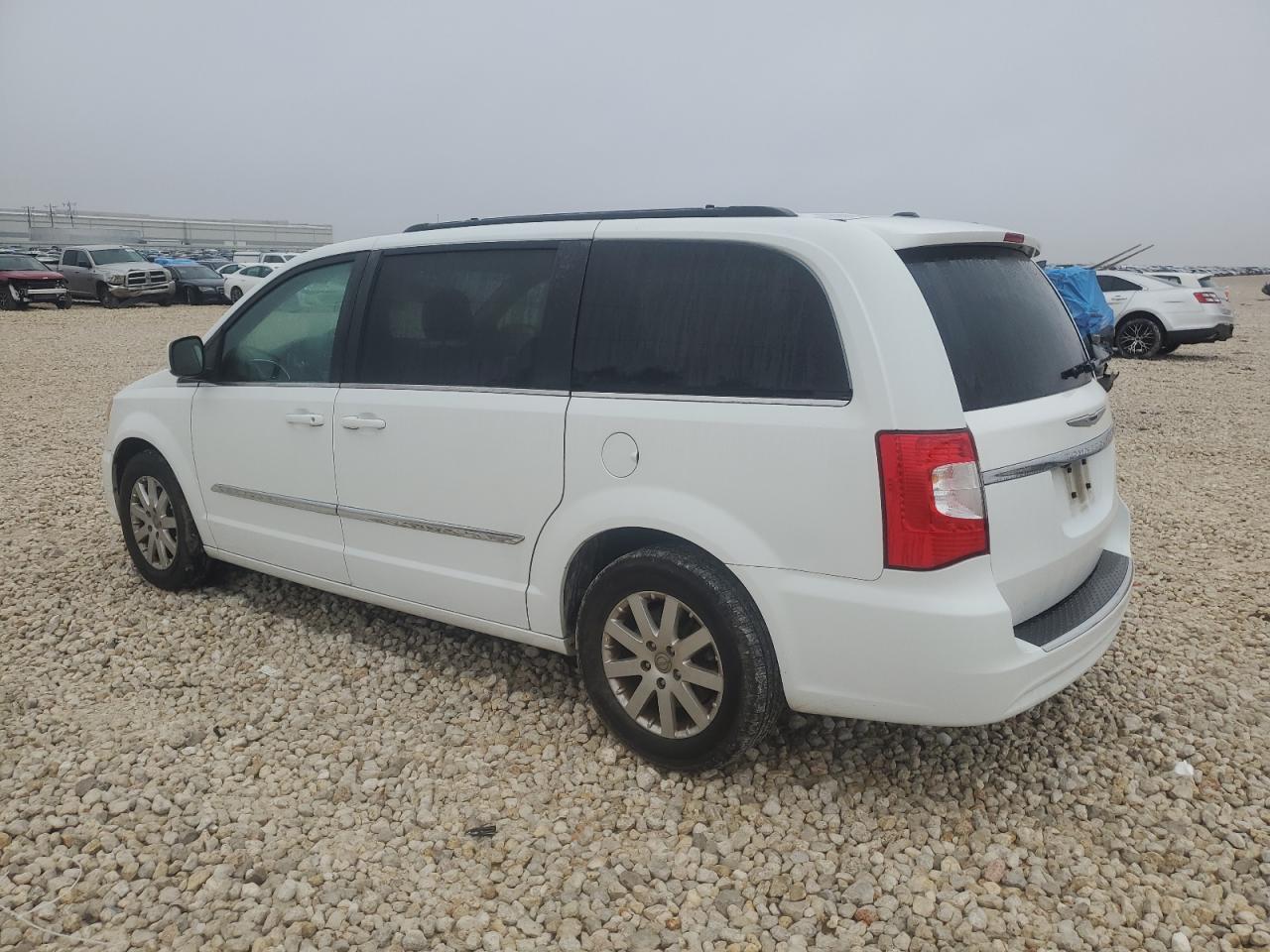 2015 Chrysler Town & Country - Image 2