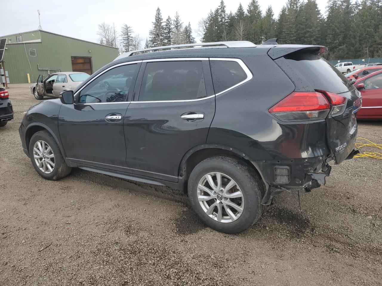 2017 Nissan Rogue - Image 2