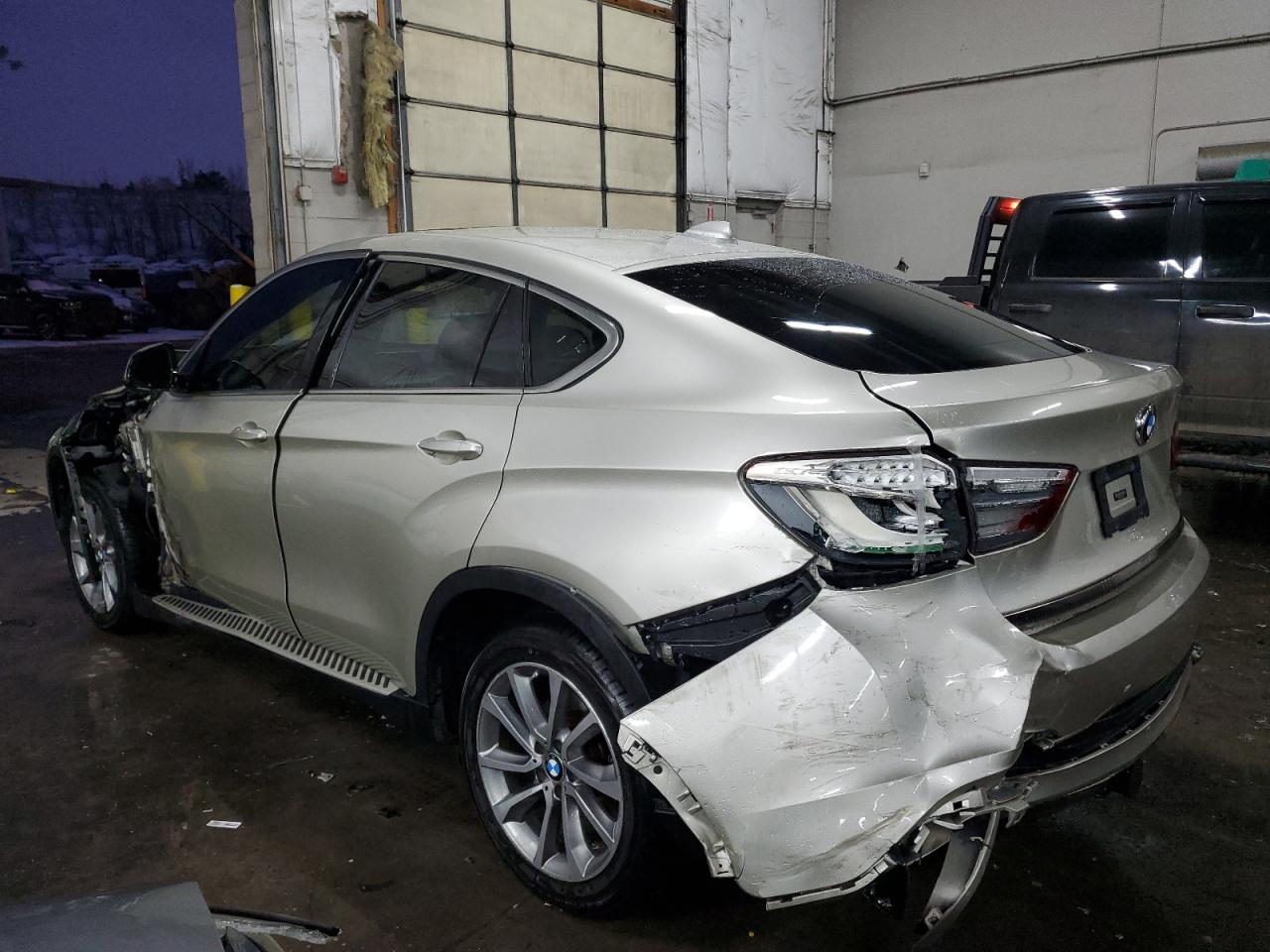 2015 BMW X6 - Image 2