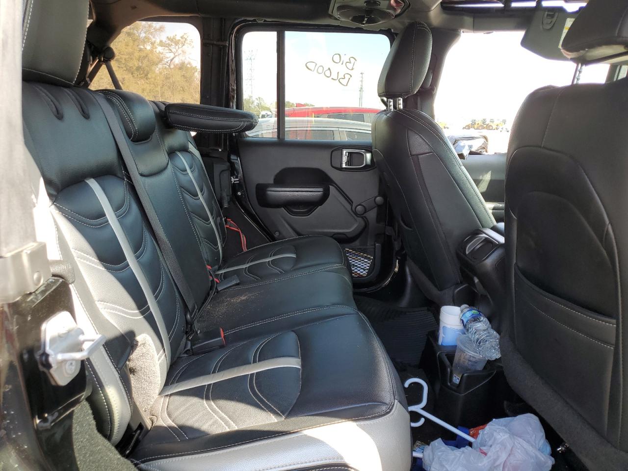 2018 Jeep Wrangler - Image 11