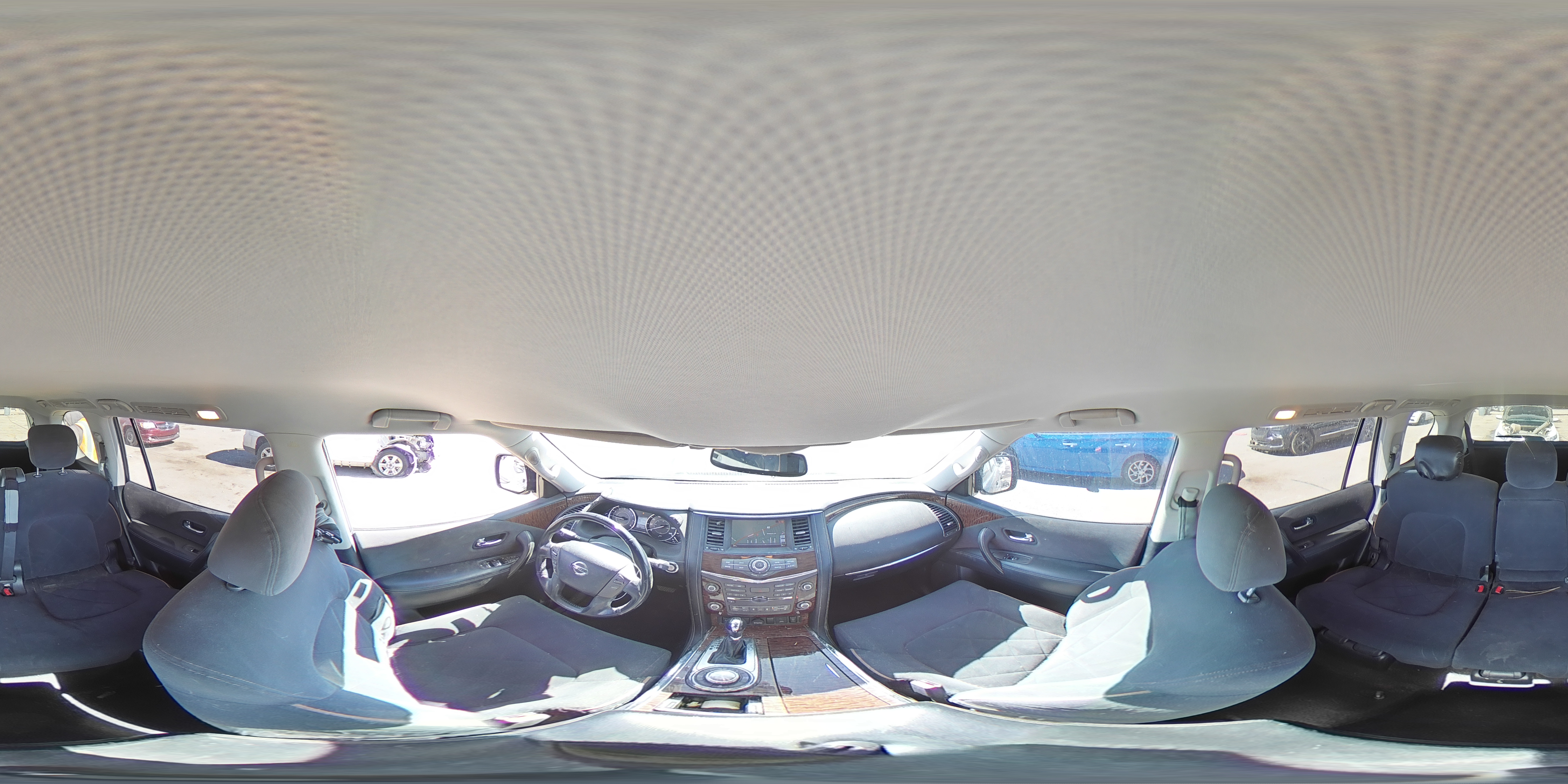2017 Nissan Armada - Image 13
