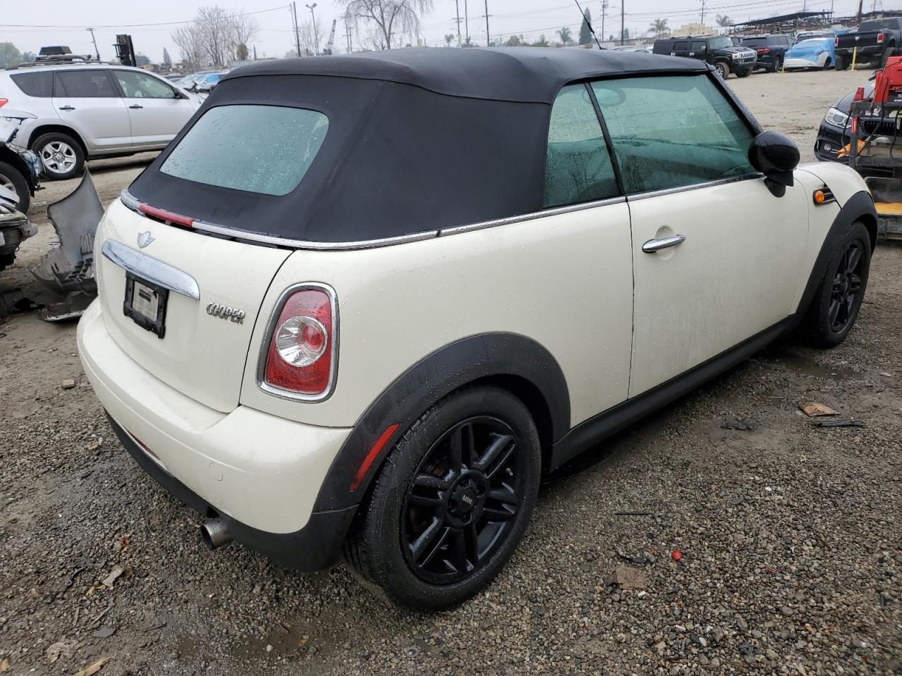 2014 MINI Cooper - Image 3