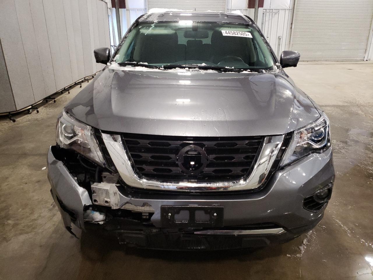 2017 Nissan Pathfinder - Image 5