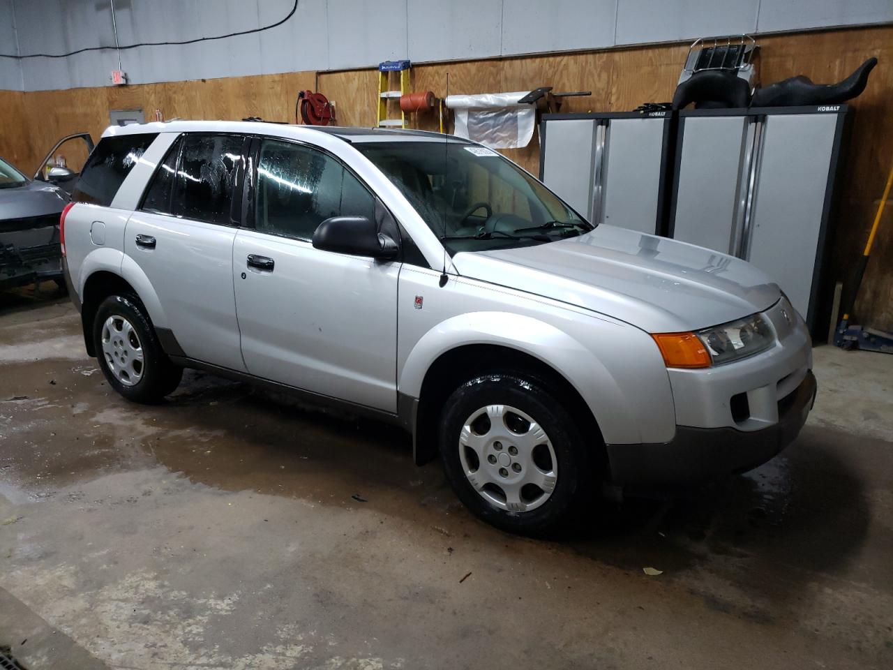 2004 Saturn VUE - Image 4