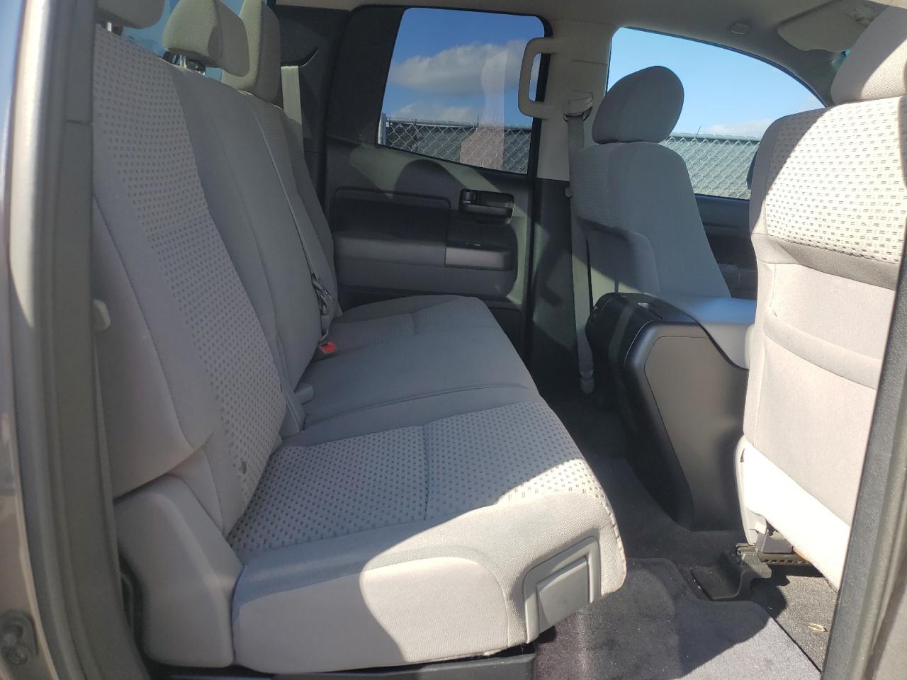 2013 Toyota Tundra - Image 10
