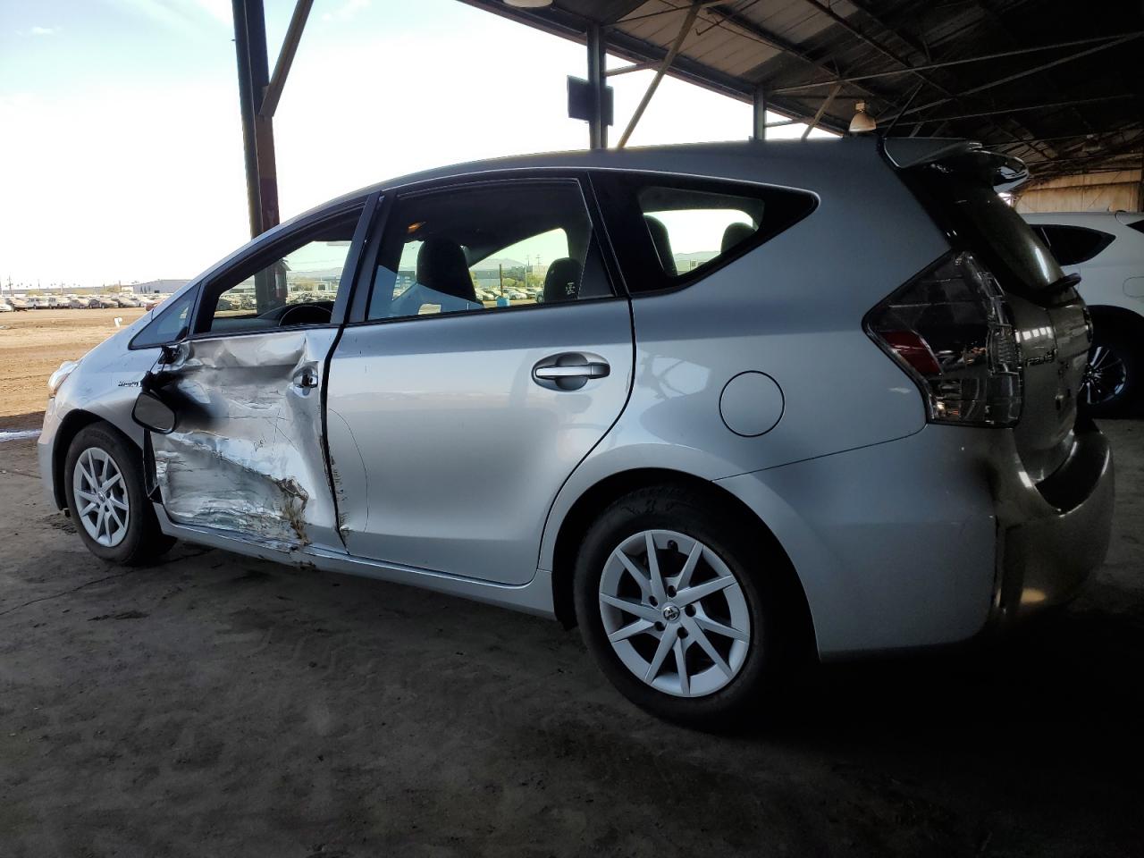 2013 Toyota Prius - Image 2
