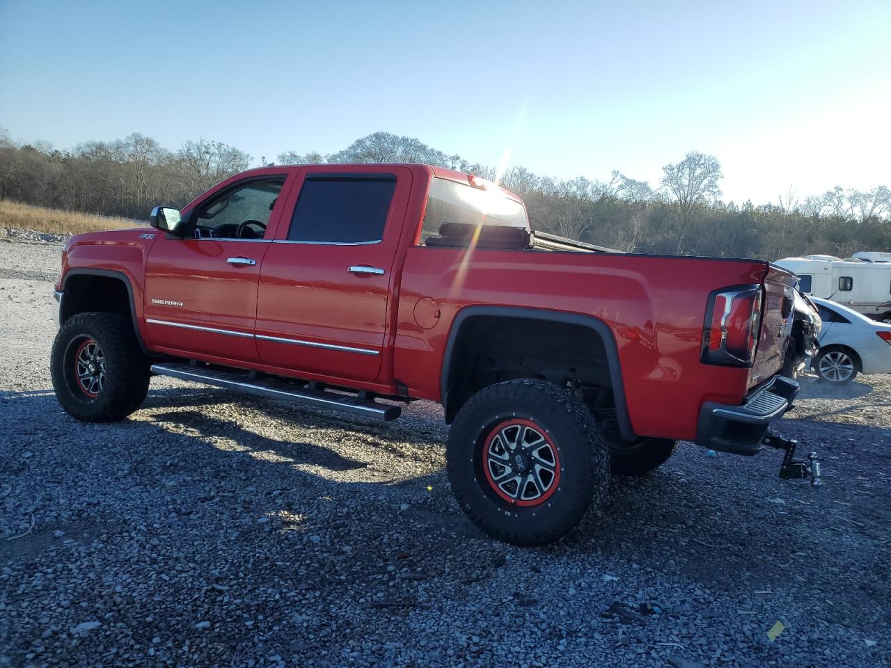 2018 GMC Sierra - Image 2