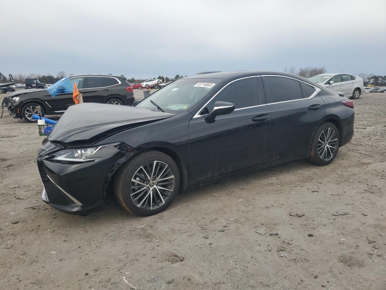 2024 Lexus ES - Image 1