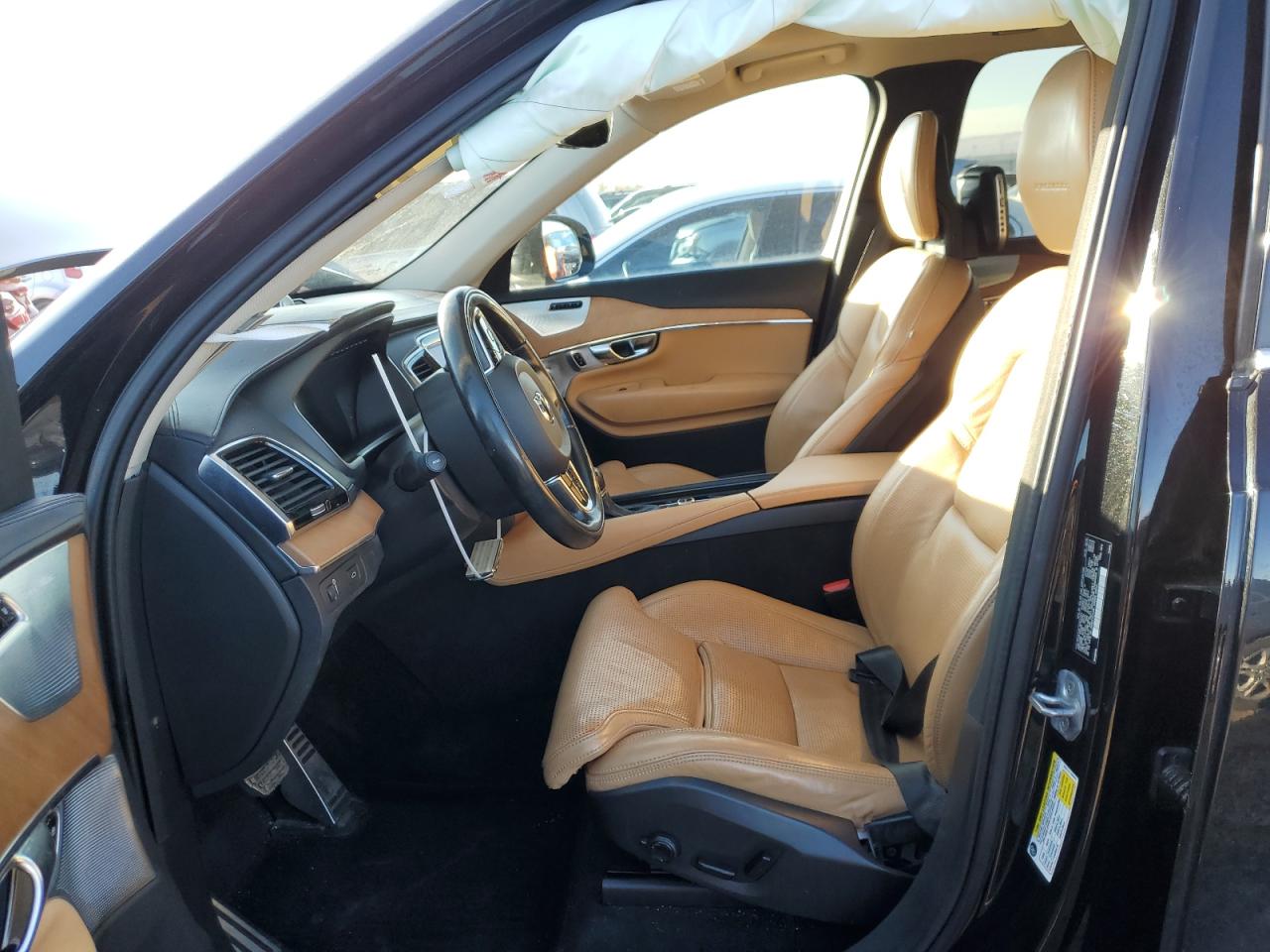 2016 Volvo XC90 - Image 7