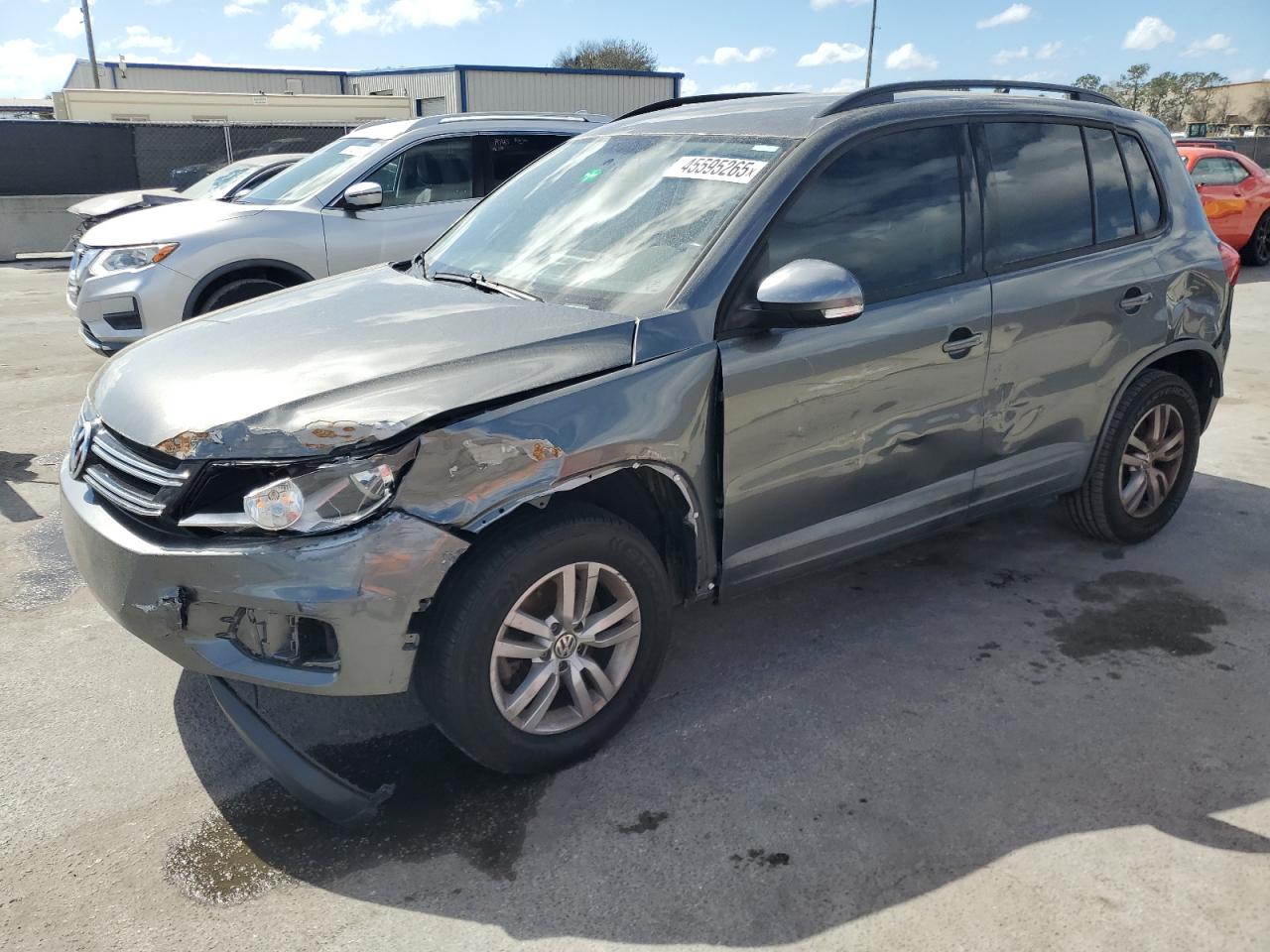 2015 Volkswagen Tiguan - Image 1