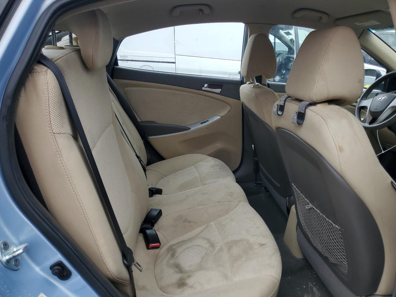 2013 Hyundai Accent - Image 10