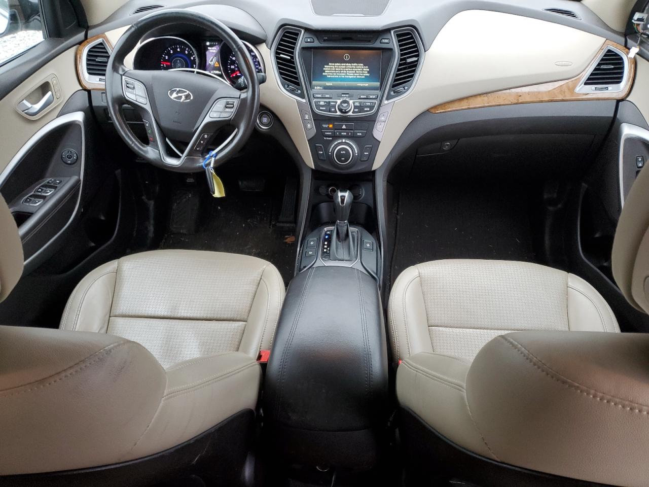 2016 Hyundai Santa Fe - Image 8